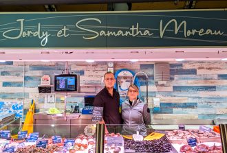 Poissonnerie Moreau Jordy située sur le marché de Talensac à Nantes