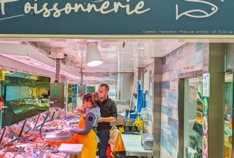 Poissonnerie Moreau Jordy située sur le marché de Talensac à Nantes