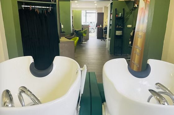 Marine VAUCHÉ - Coiffure Beauté Barbier Coiffeur Coloriste Visagiste
