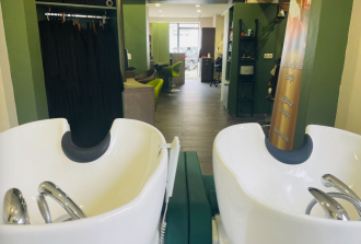 intérieur salon coiffure Rezé