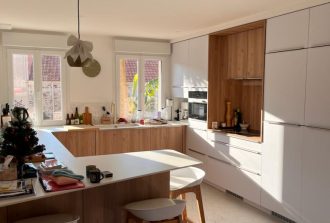 Geffroy Frères Agenceur Concepteur de dressings et rangements Cuisiniste Fabricant de mobilier Jointeur Menuisier Parqueteur Peintre Peintre d'extérieur Peintre d'intérieur Plaquiste