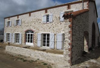 Artim Fenêtrier Installateur de pergola et store Jointeur Menuisier Plaquiste Storiste