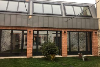 sur maison Installation fenêtre Nantes - pose de fenêtres sur mesure en Loire-Atlantique