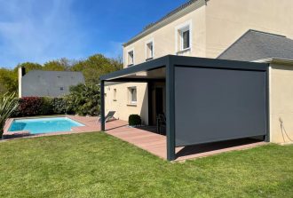 Sarl Bournigal Expert Fenêtre Évacuation des anciennes fenêtres Fenêtres Fenêtres sur-mesure Fenêtrier Installateur de pergola et store Installateur de portails et portes de garage Menuisier Portails Portes Pose Pose de fenêtres Réparateur de portails et portes de garage Réparateur de volets Storiste Volets