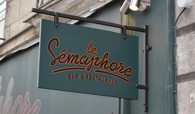 Naoned-enseignes-enseigniste-bois-nantes