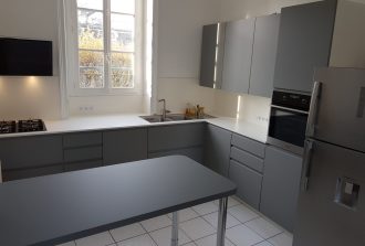 Calissence Bois Agenceur Cuisiniste Fabricant de mobilier Fabrication Menuisier Mobilier Parqueteur Parquets Poseur de cuisine Réalisation Terrasses