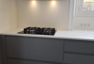 Calissence Bois Agenceur Cuisiniste Fabricant de mobilier Fabrication Menuisier Mobilier Parqueteur Parquets Poseur de cuisine Réalisation Terrasses