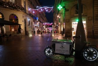 Elecàvélo Électricien Installation de câblage électrique Installation de détecteur de fumée Installation de lumières LED d’intérieur Installation de tableau électrique Pose de chauffage électrique Pose de compteur électrique Pose de disjoncteur différentiel Rénovation Electricien Réparation de sonnette Ventilation