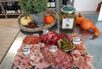 Garde Manger Caviste Epicier Fromager Crémier Primeur