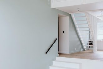 Geffroy Frères Agenceur Concepteur de dressings et rangements Cuisiniste Fabricant de mobilier Jointeur Menuisier Parqueteur Peintre Peintre d'extérieur Peintre d'intérieur Plaquiste