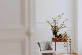 Geffroy Frères Agenceur Concepteur de dressings et rangements Cuisiniste Fabricant de mobilier Jointeur Menuisier Parqueteur Peintre Peintre d'extérieur Peintre d'intérieur Plaquiste