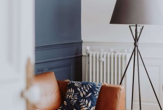 Geffroy Frères Agenceur Concepteur de dressings et rangements Cuisiniste Fabricant de mobilier Jointeur Menuisier Parqueteur Peintre Peintre d'extérieur Peintre d'intérieur Plaquiste