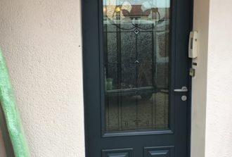 Sarl Bournigal Expert Fenêtre Évacuation des anciennes fenêtres Fenêtres Fenêtres sur-mesure Fenêtrier Installateur de pergola et store Installateur de portails et portes de garage Menuisier Portails Portes Pose Pose de fenêtres Réparateur de portails et portes de garage Réparateur de volets Storiste Volets