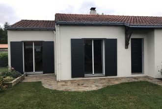 Sarl Bournigal Expert Fenêtre Évacuation des anciennes fenêtres Fenêtres Fenêtres sur-mesure Fenêtrier Installateur de pergola et store Installateur de portails et portes de garage Menuisier Portails Portes Pose Pose de fenêtres Réparateur de portails et portes de garage Réparateur de volets Storiste Volets