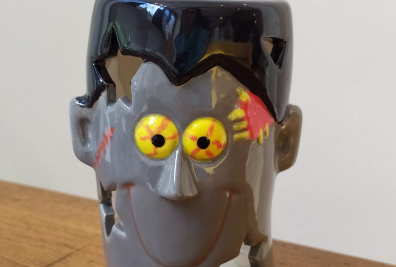 Venez peindre des faïences pour Halloween !