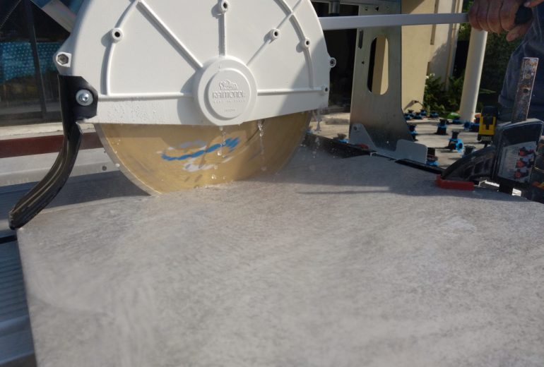 Équipement grand format Carreleur Faïencier Plombier