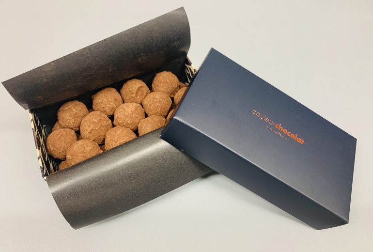 Bûches et truffes en ce moment ! Biscuitier Chocolatier Pâtissier