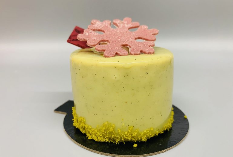 Bûches et truffes en ce moment ! Biscuitier Chocolatier Pâtissier