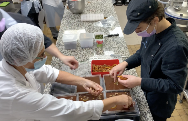 Fabrication de nos mendiants Biscuitier Chocolatier Pâtissier