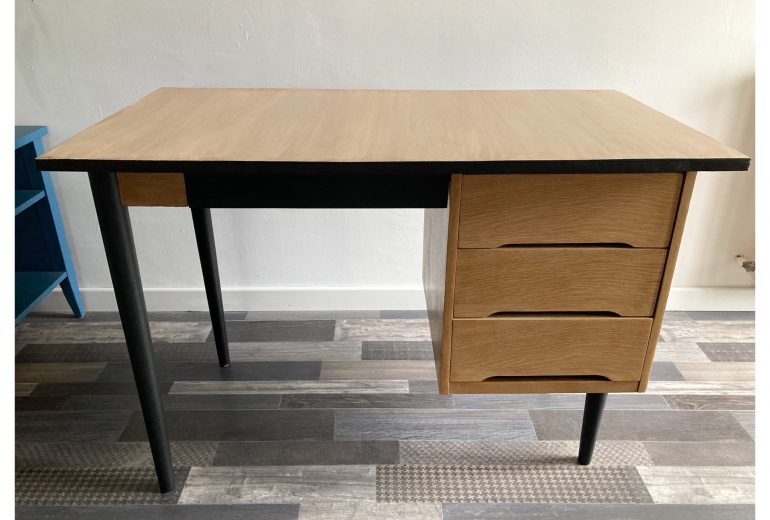 Relooking d'un bureau sur demande