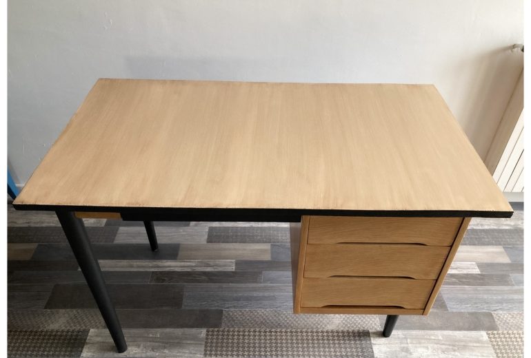 Relooking d'un bureau sur demande