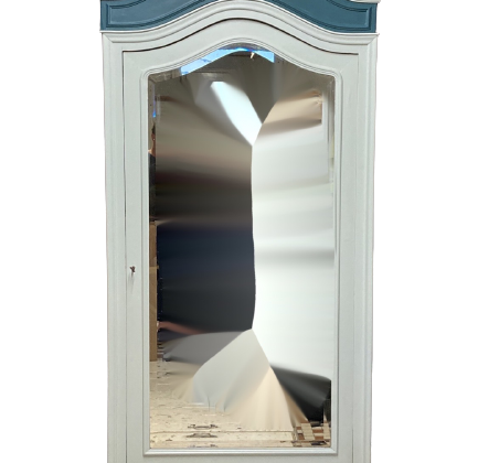 Relooking sur mesure d'une armoire de famille