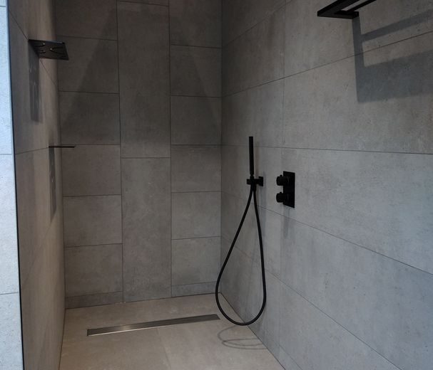 Concept salle de bain clé en main Carreleur Faïencier Plombier