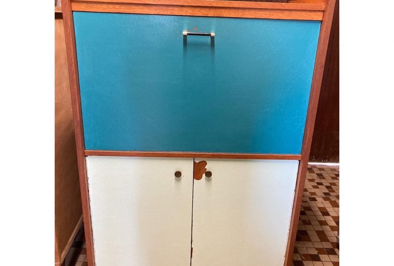 Rénovation et relooking d'un secrétaire vintage