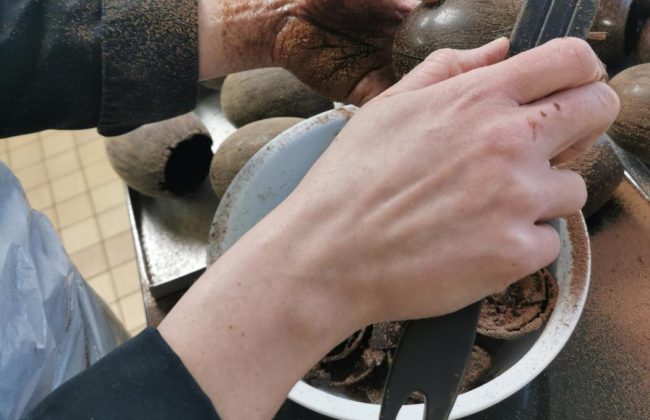 Créations de Pâques en cours... Biscuitier Chocolatier Pâtissier