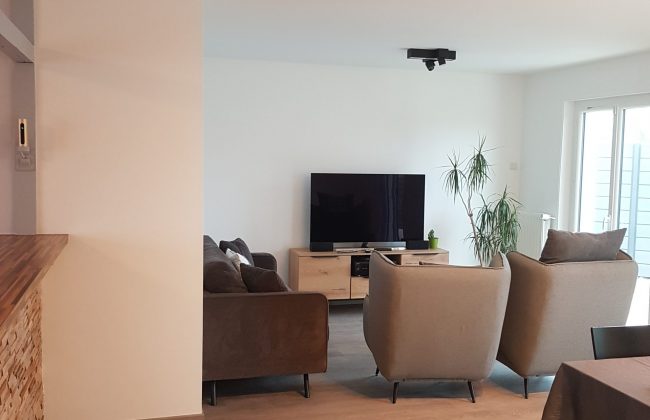 Rénovation  d une cuisine et d un salon Décorateur d'intérieur Peintre d'extérieur Peintre d'intérieur