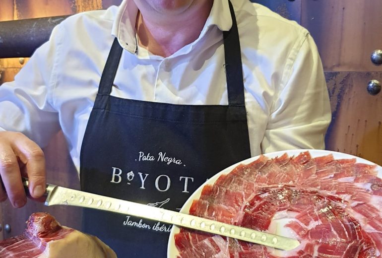 Soirée Black shelter Traiteur