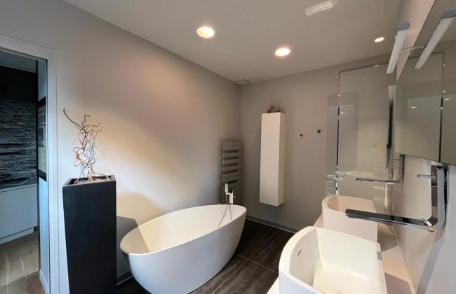 Salle de bain Parqueteur Peintre d'intérieur Solier moquettiste