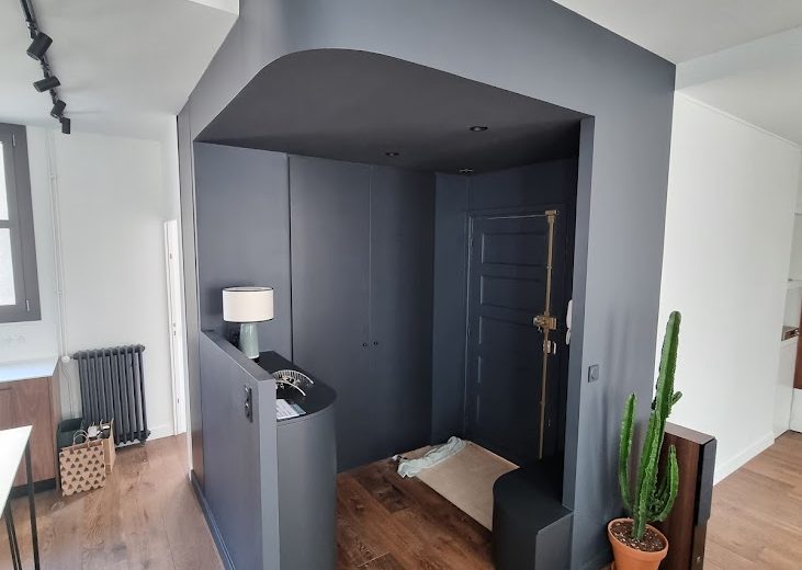 Entrée Appartement Nantais Agenceur Cuisiniste Menuisier Parqueteur Poseur de cuisine