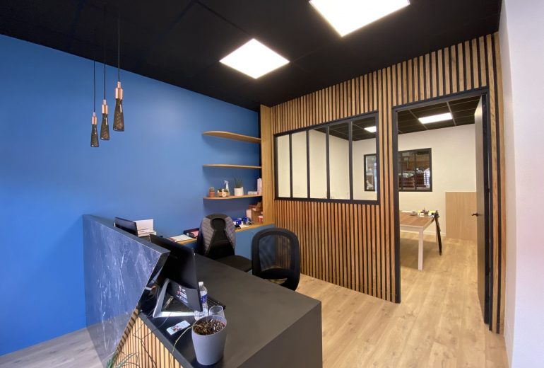 Découvrez nos nouveaux locaux ! Agenceur Menuisier Plaquiste Plâtrier Poseur de cuisine