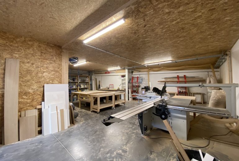 Découvrez nos nouveaux locaux ! Agenceur Menuisier Plaquiste Plâtrier Poseur de cuisine