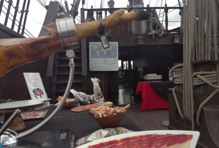 Assiettes créatives jambon ibérique Pata Negra Traiteur