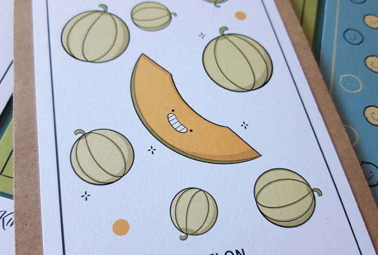 La carte postale Melon est disponible en boutique. Illustrateur