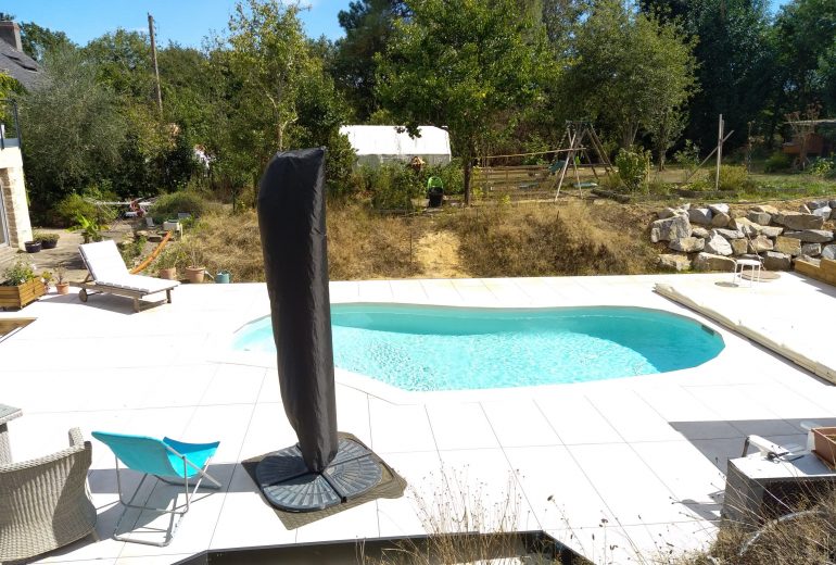 Réalisation d'une terrasse sur plot à Couëron Carreleur Faïencier Plombier