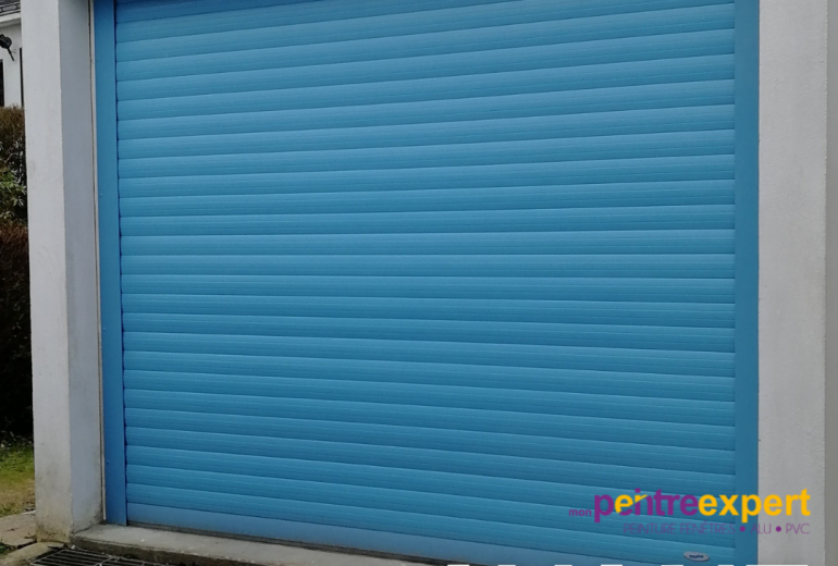 Portail de garage enroulable repeint en gris RAL 7016 sablé 🖤 Peintre d'extérieur Peintre Laqueur