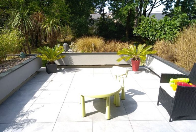 Réalisation d'une terrasse sur plot à Saint Molf Carreleur Faïencier Plombier
