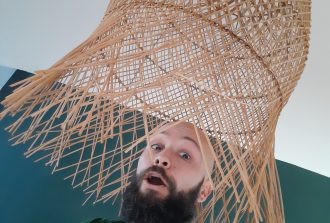 Elecàvélo Électricien Installation de câblage électrique Installation de détecteur de fumée Installation de lumières LED d’intérieur Installation de tableau électrique Pose de chauffage électrique Pose de compteur électrique Pose de disjoncteur différentiel Rénovation Electricien Réparation de sonnette Ventilation