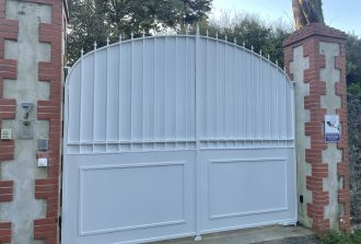 Couleurs de Jade Applicateur Béton Ciré Façades Papier peint Parqueteur Peintre Peintre d'extérieur Peintre d'intérieur Peinture à effet Peinture métallisée Pose Sableur Solier moquettiste