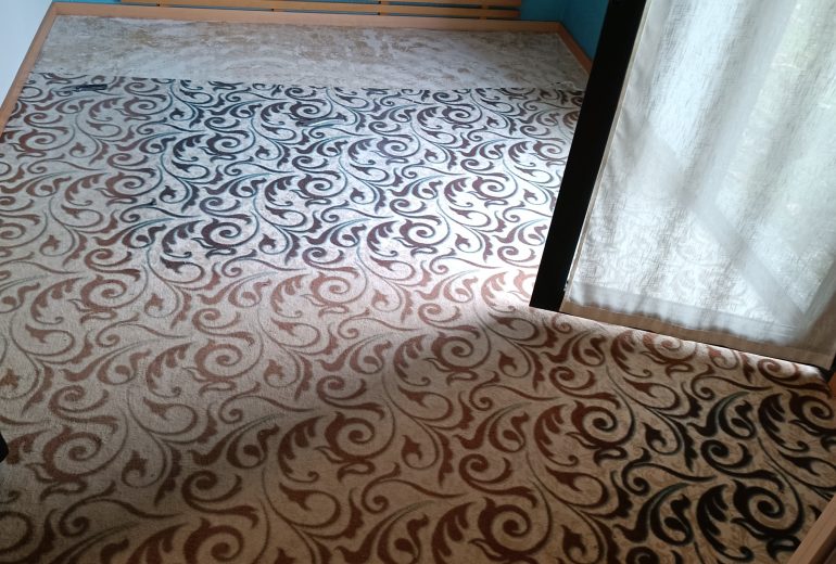 Pose de lames flotex dans hôtel Parqueteur Solier moquettiste