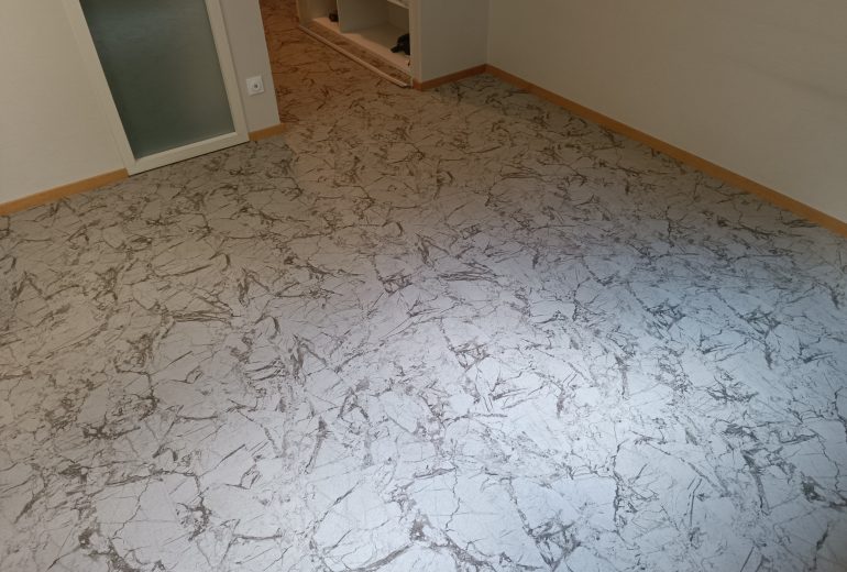 Pose de lames flotex dans hôtel Parqueteur Solier moquettiste