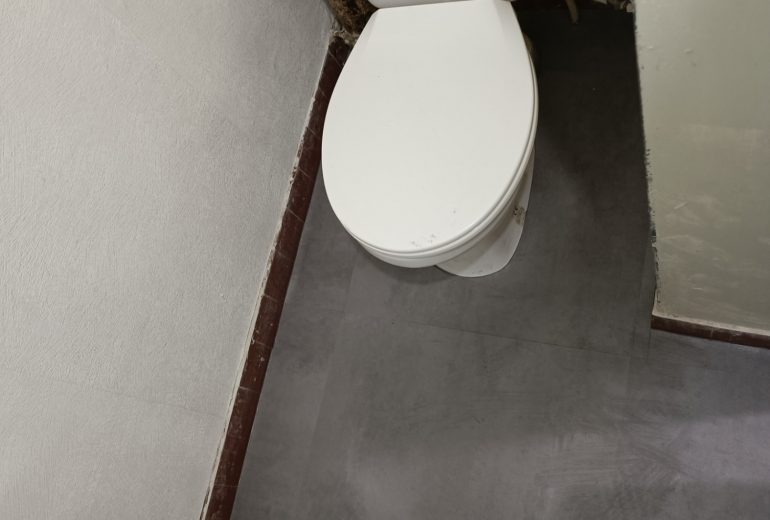 Pose dalles pvc sur sous-couche plombante adhésive Gerflor Parqueteur Solier moquettiste