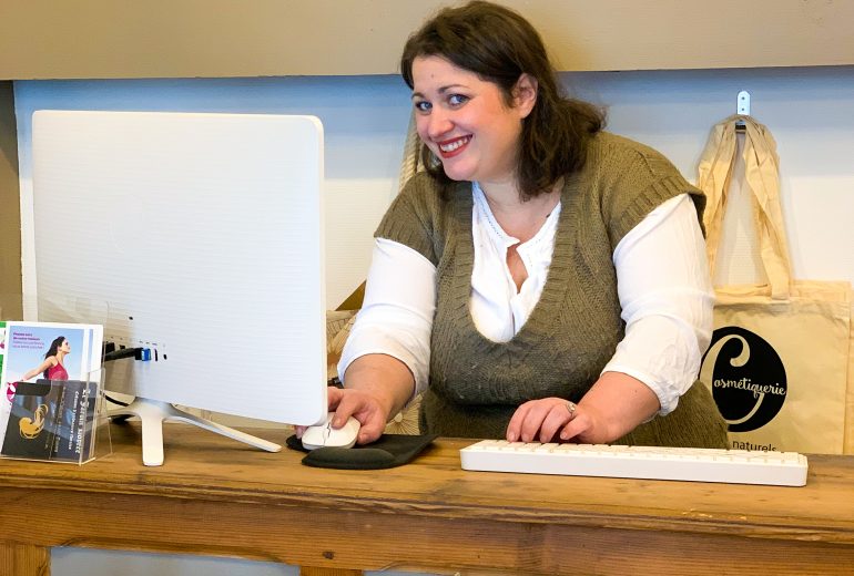 Retrouvez-moi en ligne et à domicile ! Esthéticienne