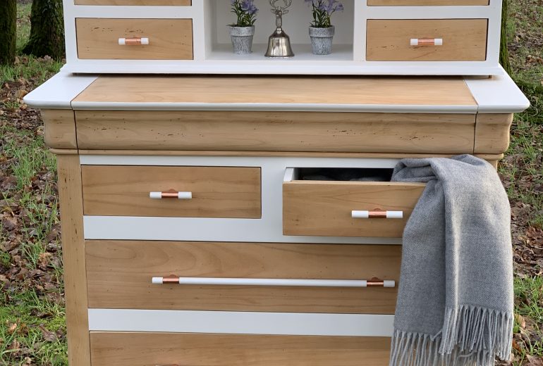 Recherche une nouvelle maison Décorateur de meubles