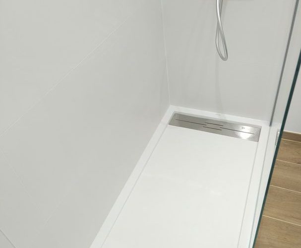 Concept salle de bain clé en main à Nantes Carreleur Faïencier Plombier