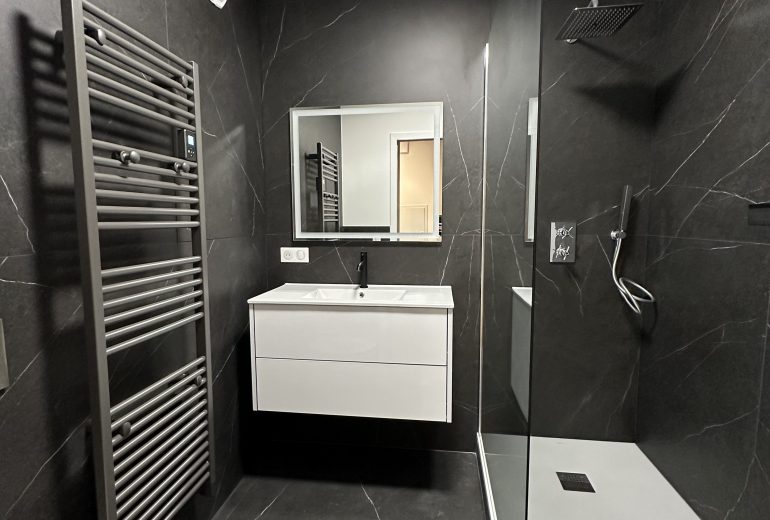 Envie de moderniser vos intérieurs ? Agenceur Concepteur de dressings et rangements Cuisiniste Poseur de cuisine