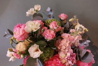 Bourgeon Fleuriste Baptême et naissance Bouquet de deuil Compositions florales Décorateur floral Événement Fleuriste Fleurs séchées Mariage Plantes